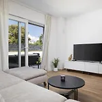 Oasis Mit Beheiztem Pool- 700 M Vom Entfernt By Interhome *
