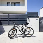 Hébergement de vacances Oasis Mit Beheiztem Pool- 700 M Vom Entfernt By Interhome *