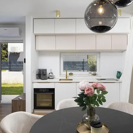 By Interhome